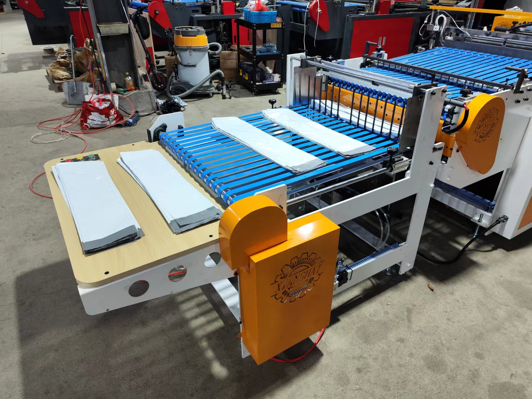 Russia customent folding courier bag making machine successful test！