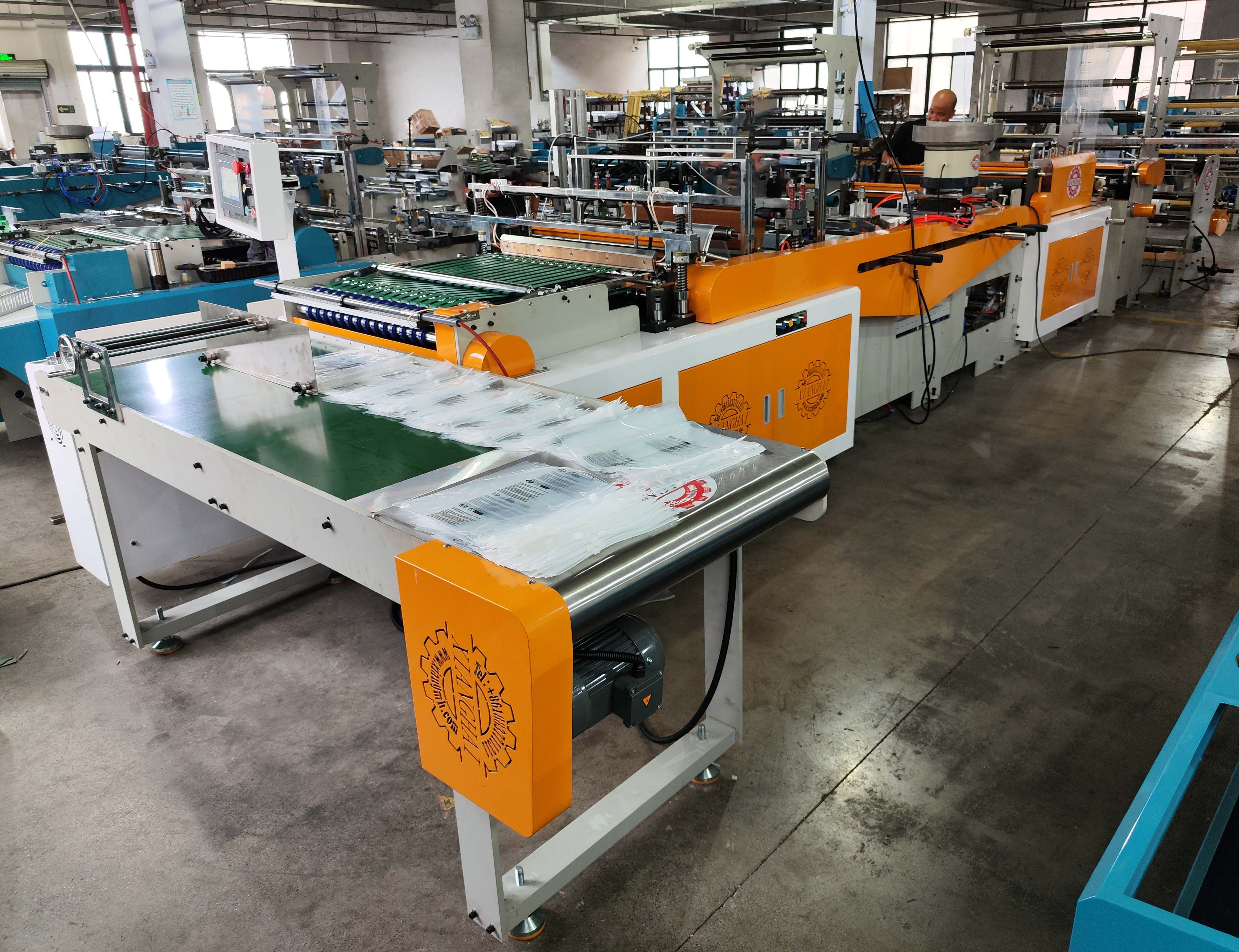 Russia customent zipper bag making machine successful test