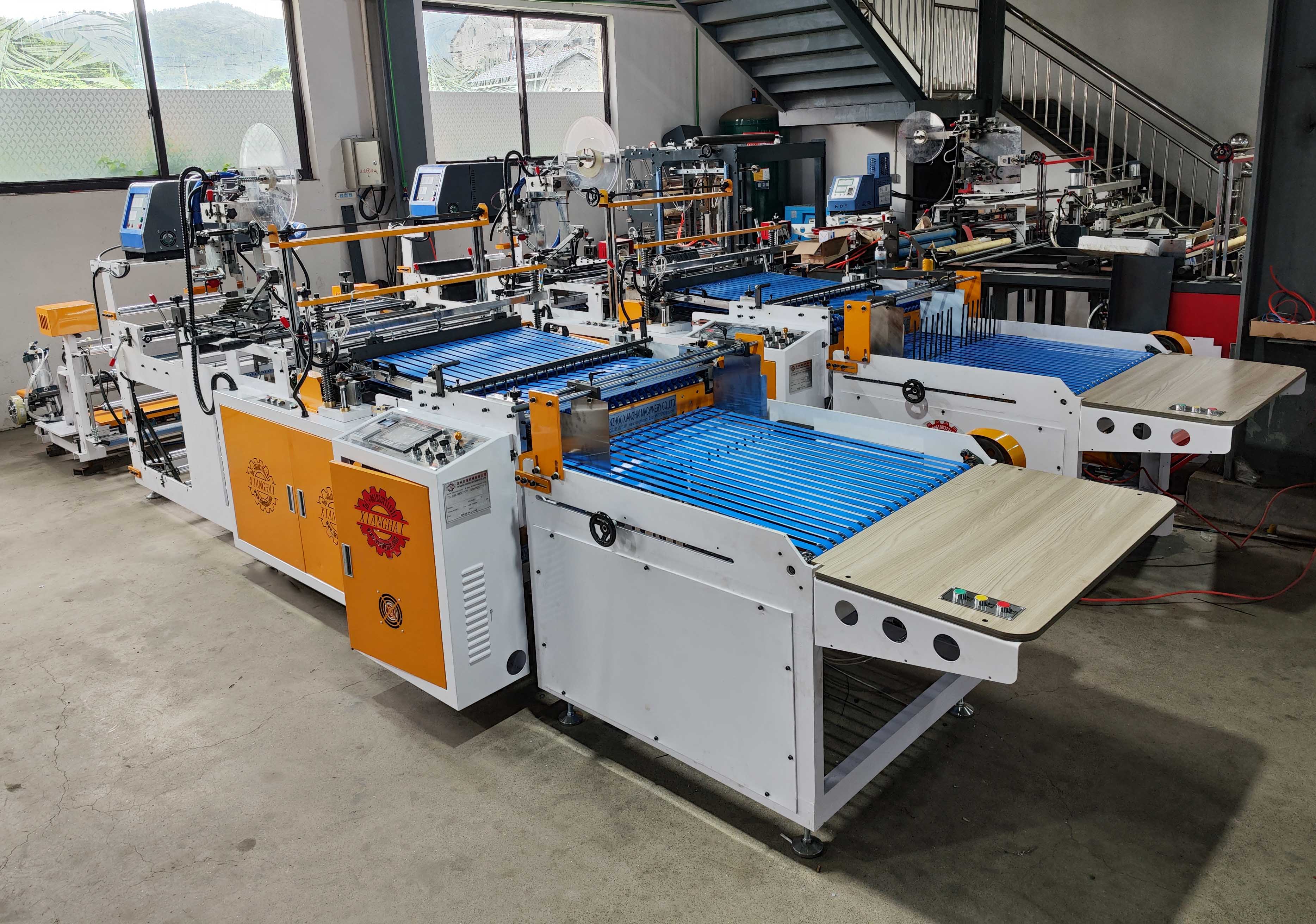 Russia customent courier bag making machine successful test